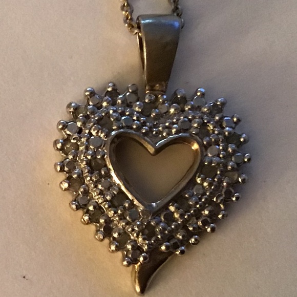 STERLING SILVER HEART PENDANT NECKLACE - Picture 1 of 6
